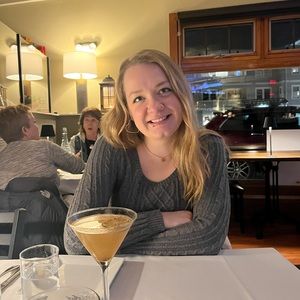 Meet your Posher, Hailey